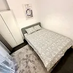 Lägenhet 2 Pokojowe Mieszkanie W Centrum & Parking
