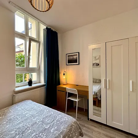 Апартаменти 2 Pokojowe Mieszkanie W Centrum & Parking