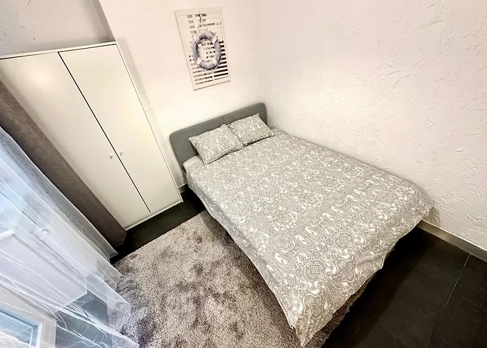 Apartment 2 Pokojowe Mieszkanie W Centrum & Parking